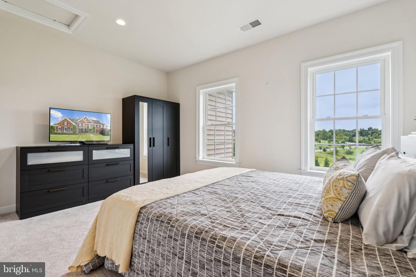 5025 Bee Frances Way