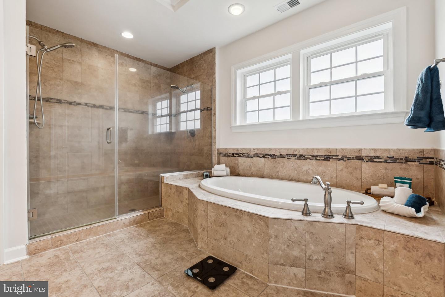 5025 Bee Frances Way