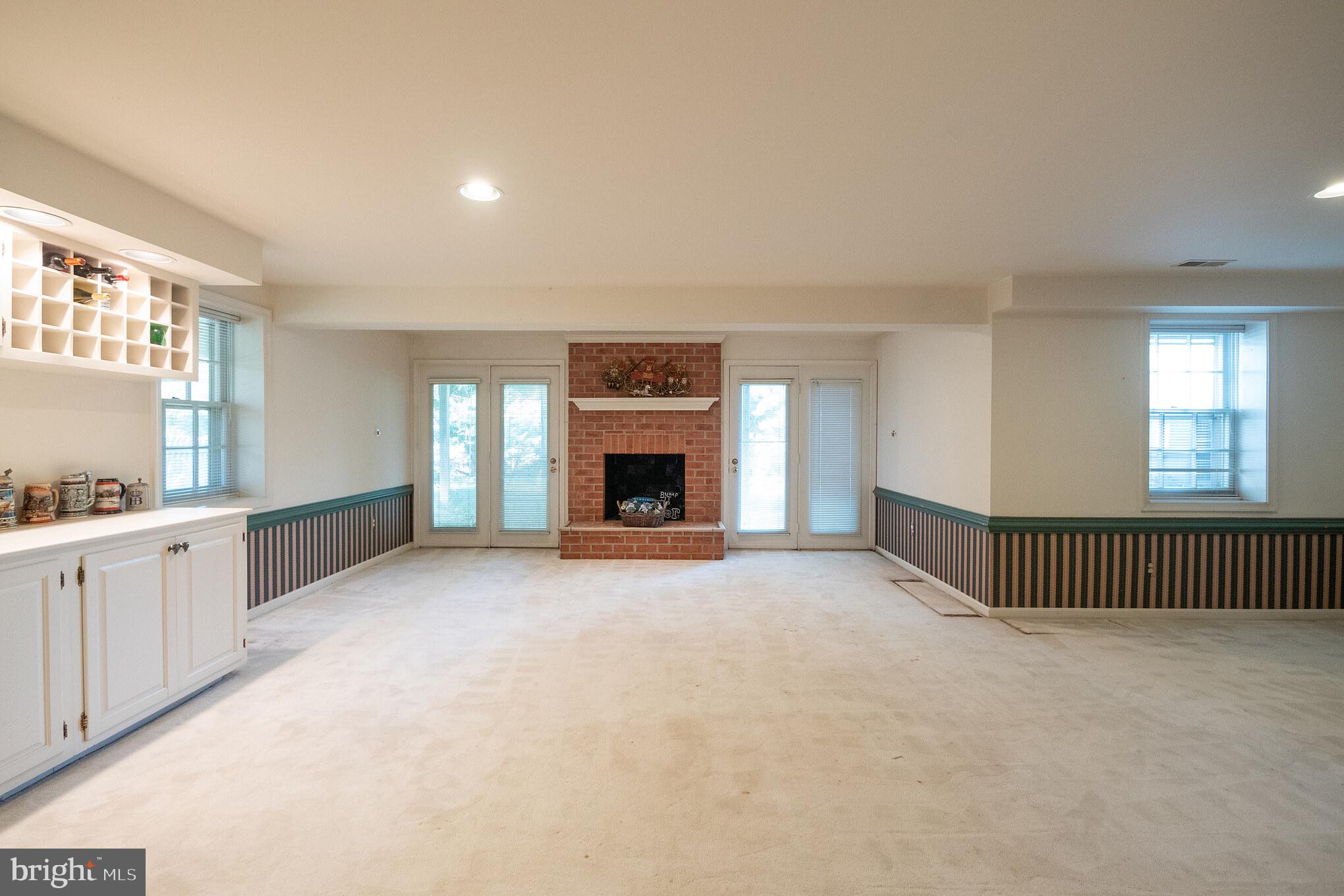 505 Midsummer Dr