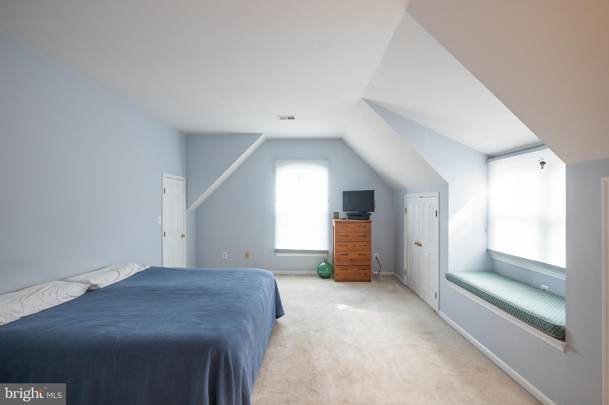 505 Midsummer Dr