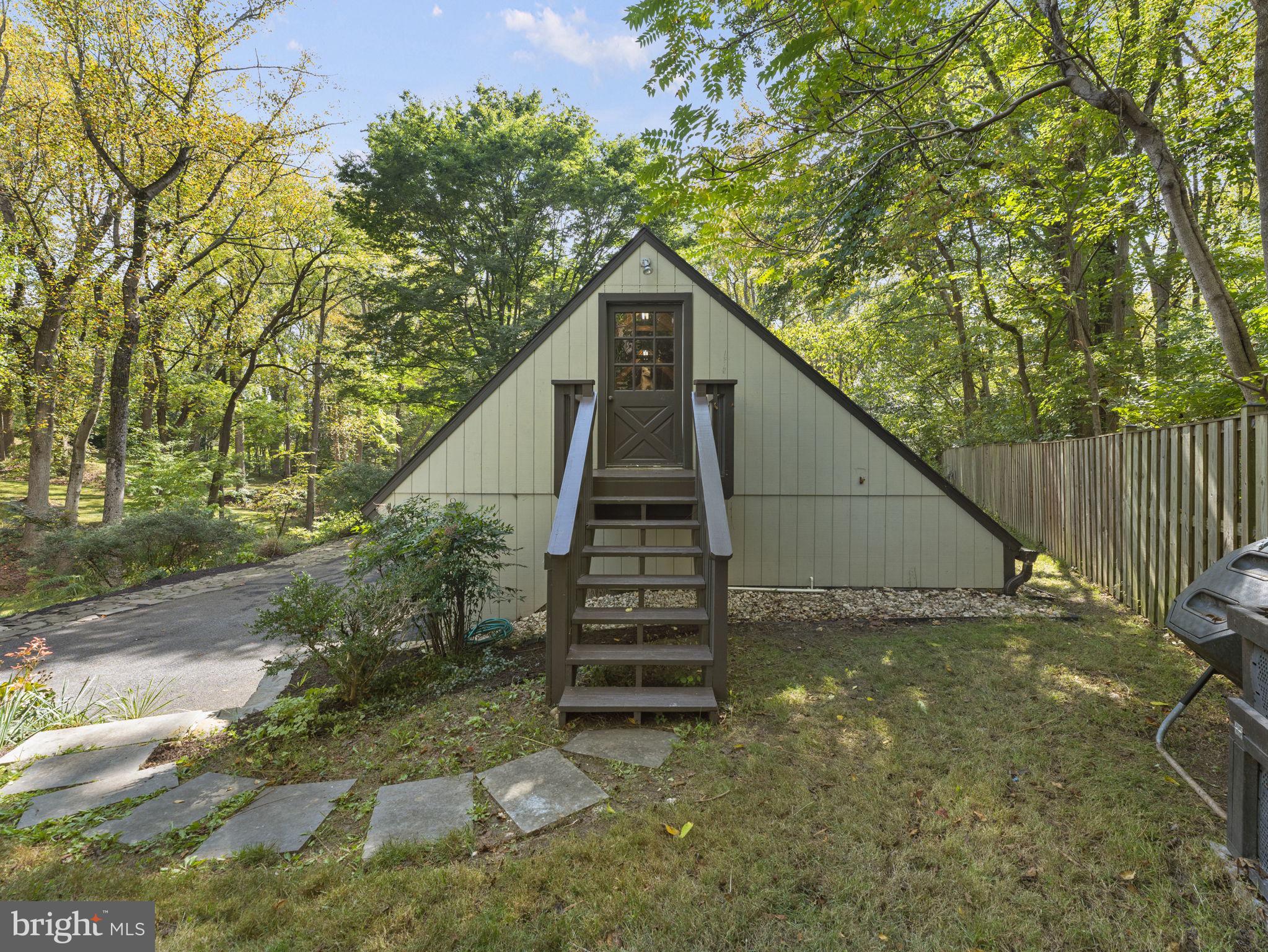 10815 Swains Lock ROAD