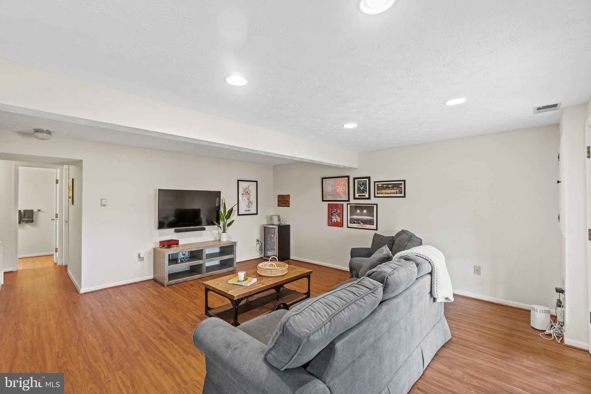520 Palmspring Dr