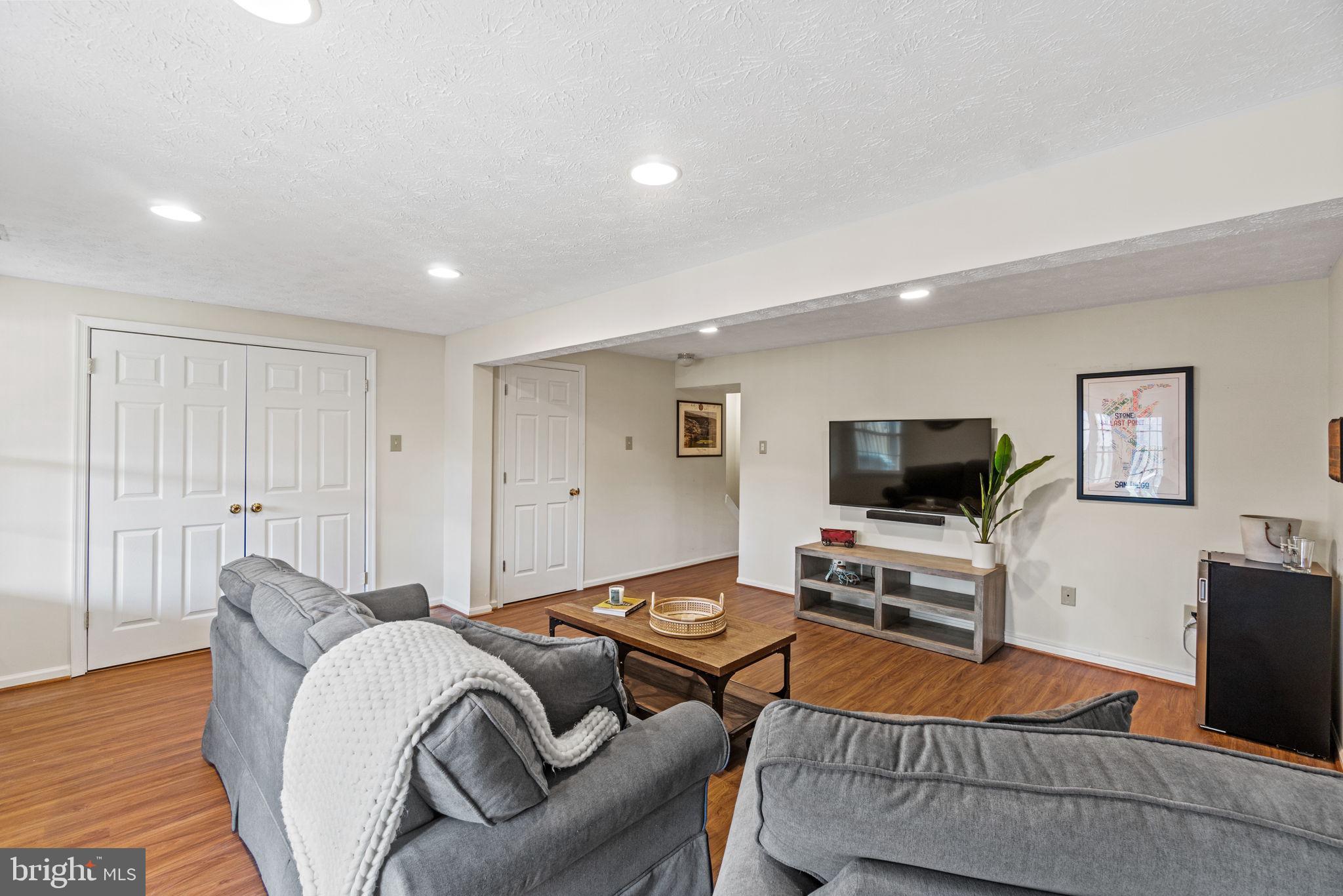 520 Palmspring Dr