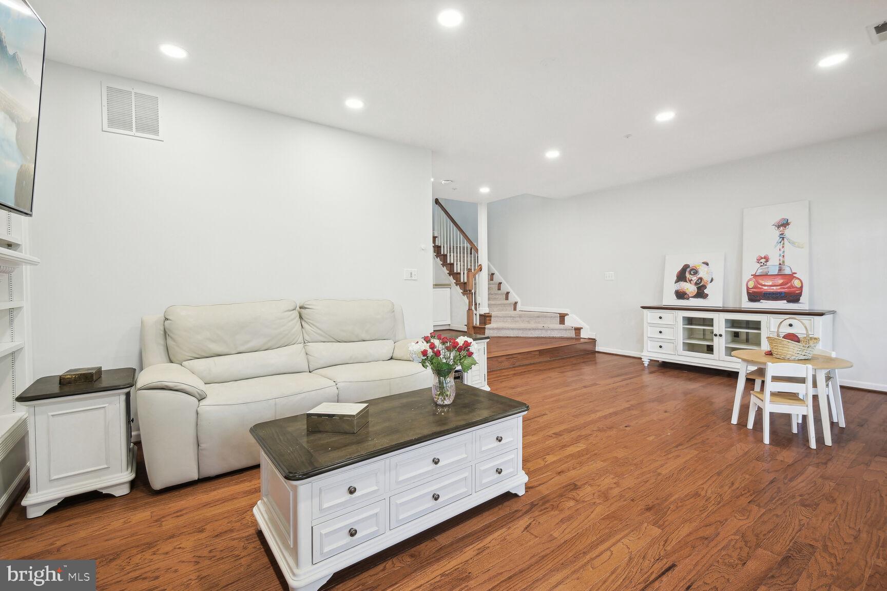 13506 Flowerfield Dr