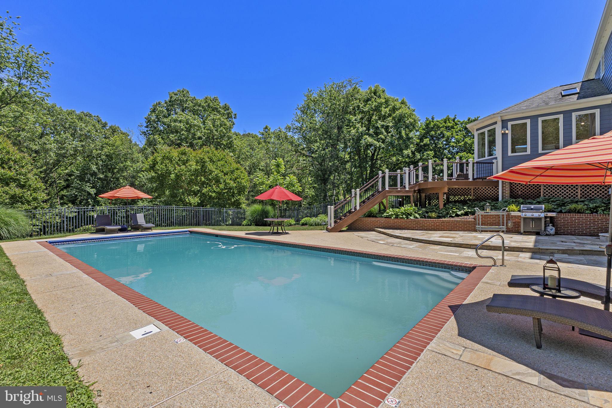 13525 Haddonfield Ln