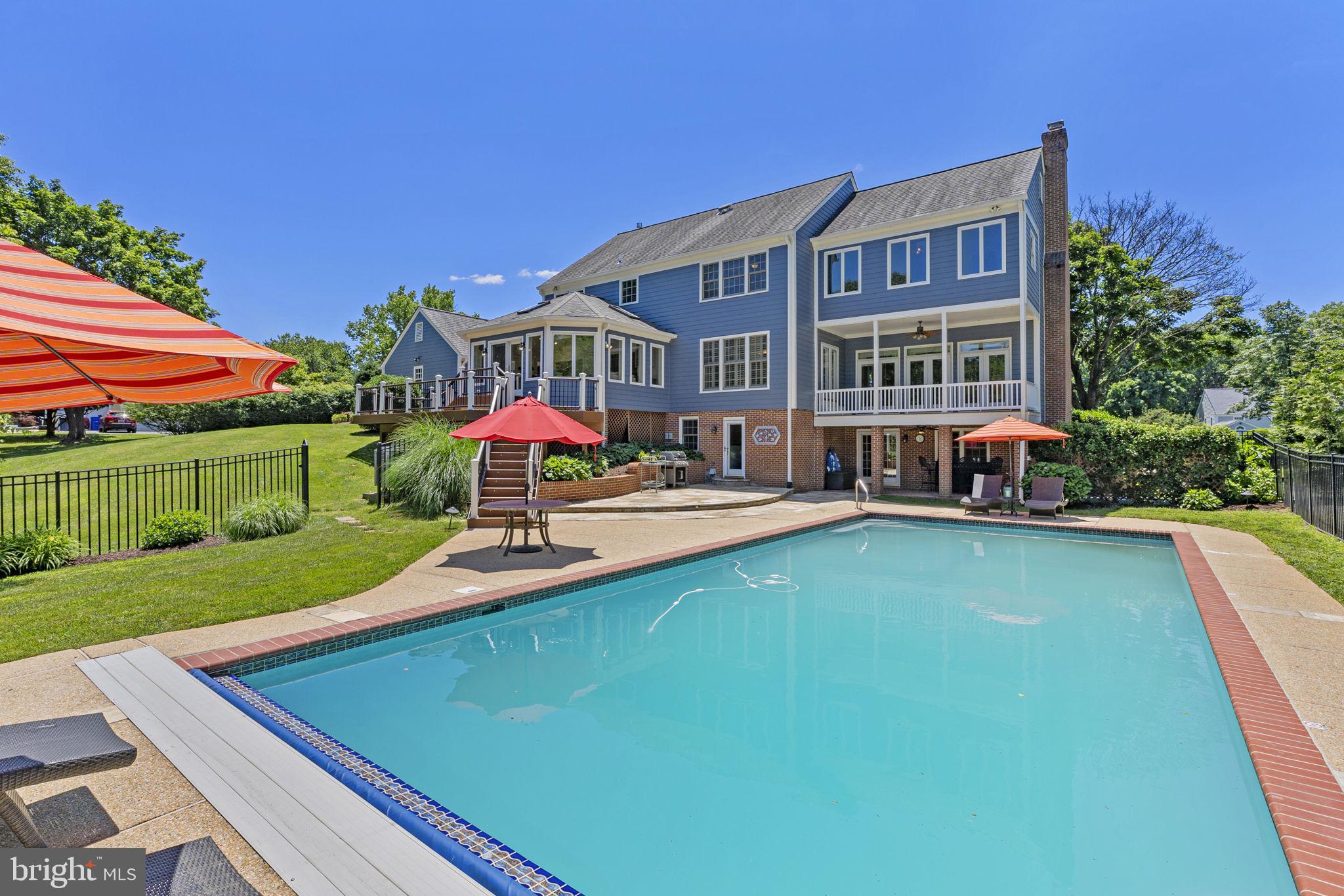 13525 Haddonfield Ln