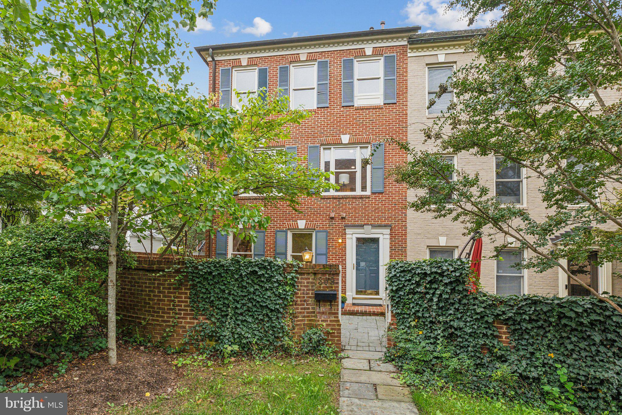 309 Ridgepoint Pl