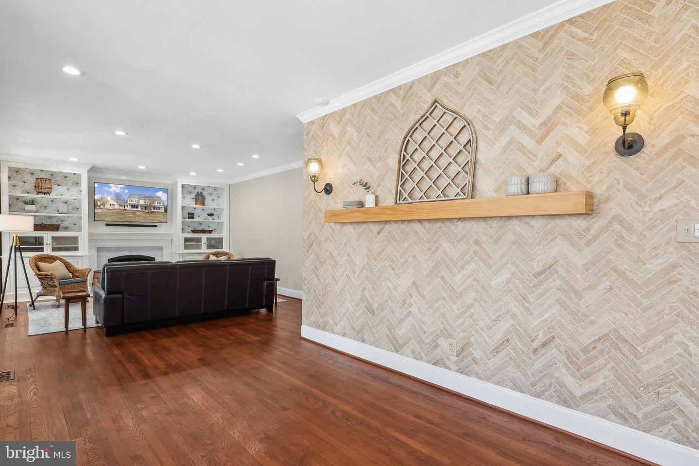 13521 Haddonfield Ln