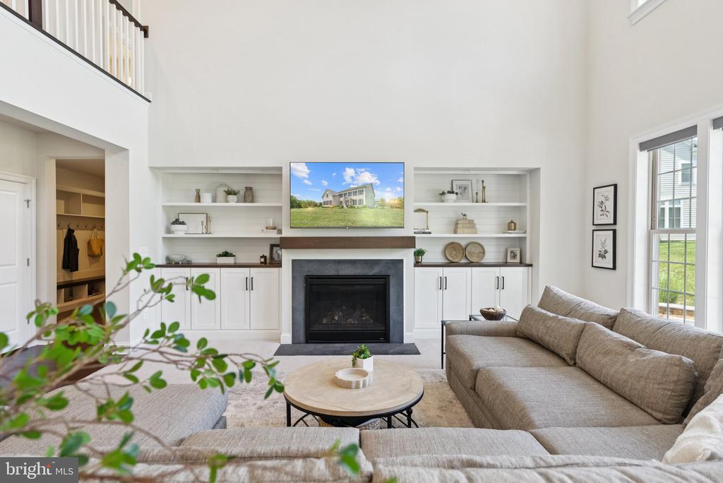 237 BARBERRY LANE