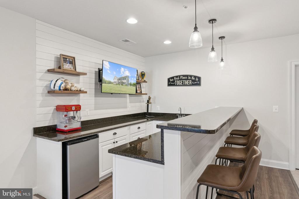 237 BARBERRY LANE