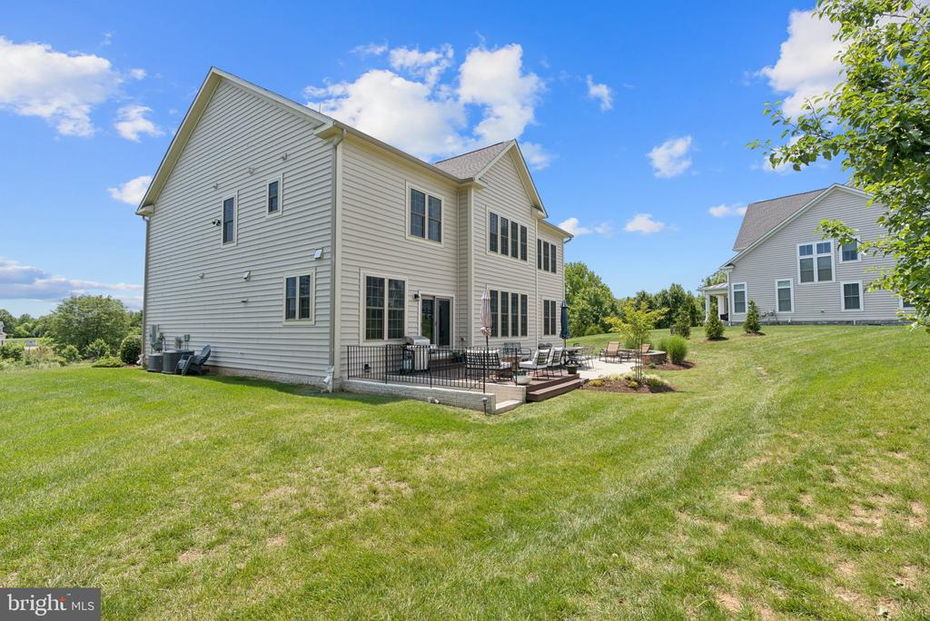 237 BARBERRY LANE