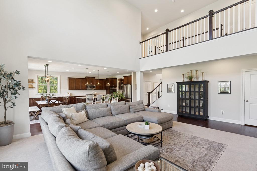 237 BARBERRY LANE