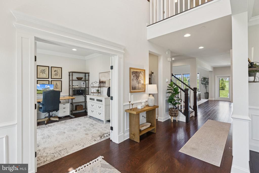 237 BARBERRY LANE