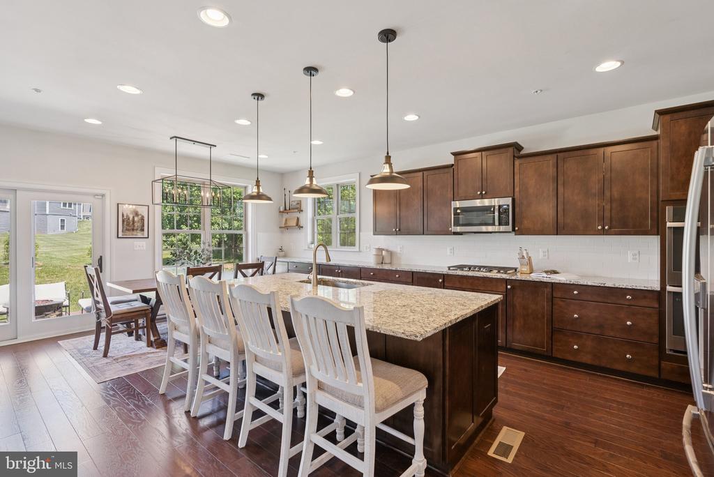 237 BARBERRY LANE
