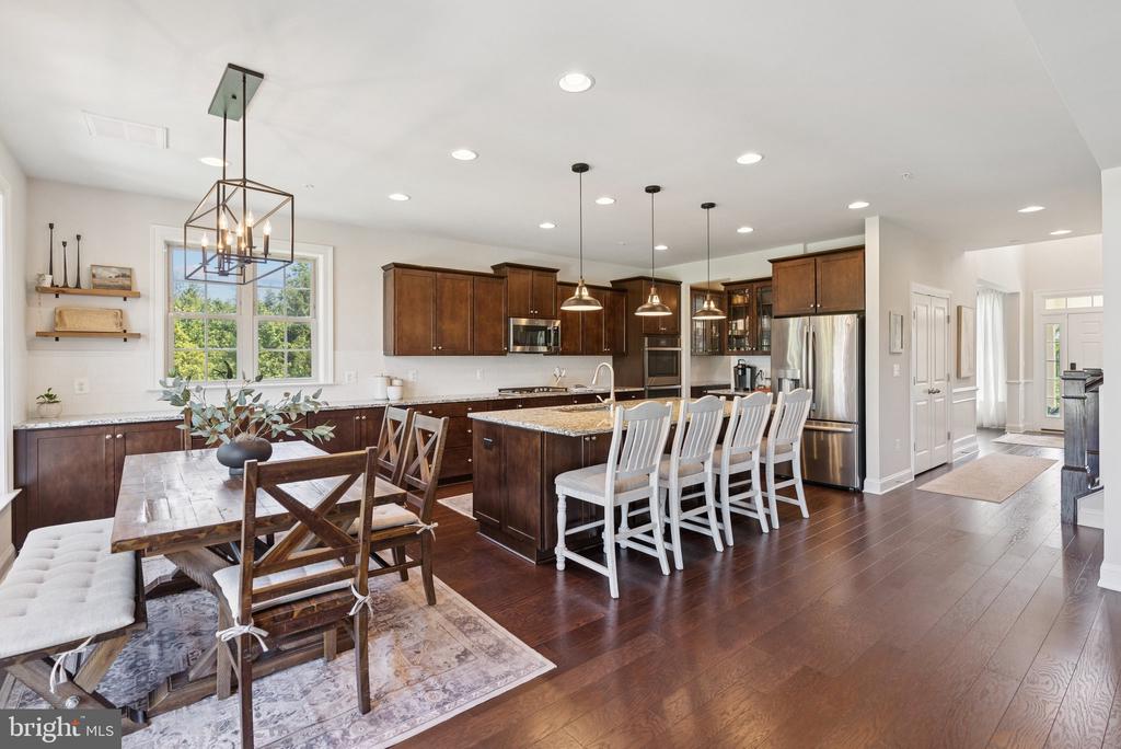 237 BARBERRY LANE