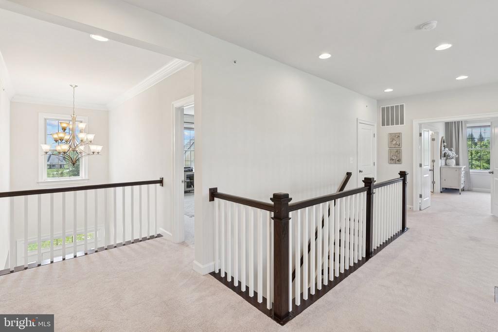 237 BARBERRY LANE