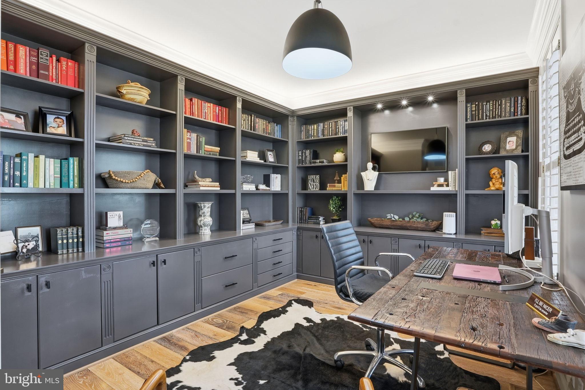 730 TURTLE POND LANE