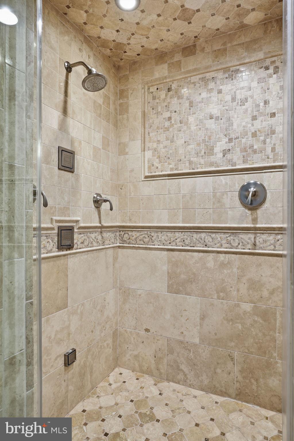 718 TURTLE POND LANE