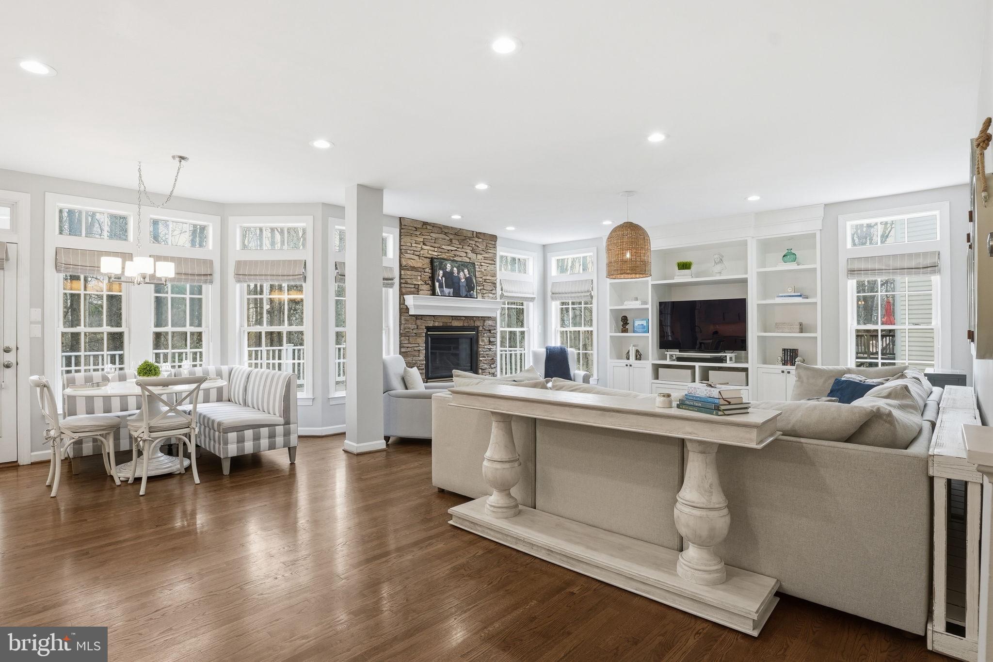 718 TURTLE POND LANE