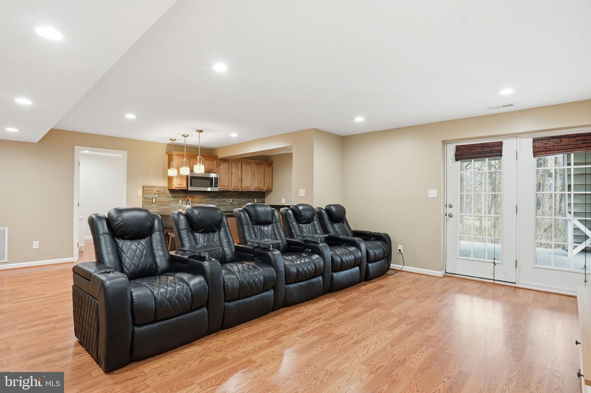 718 TURTLE POND LANE