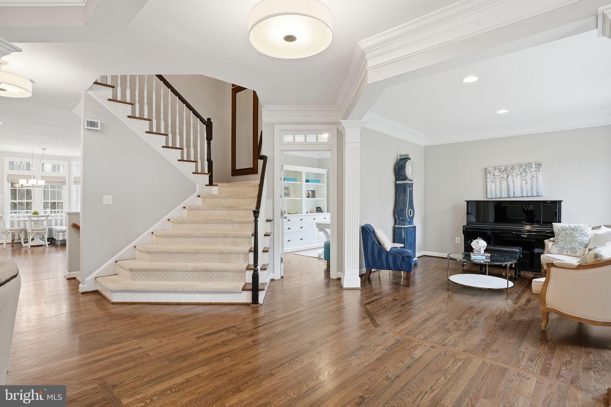 718 TURTLE POND LANE