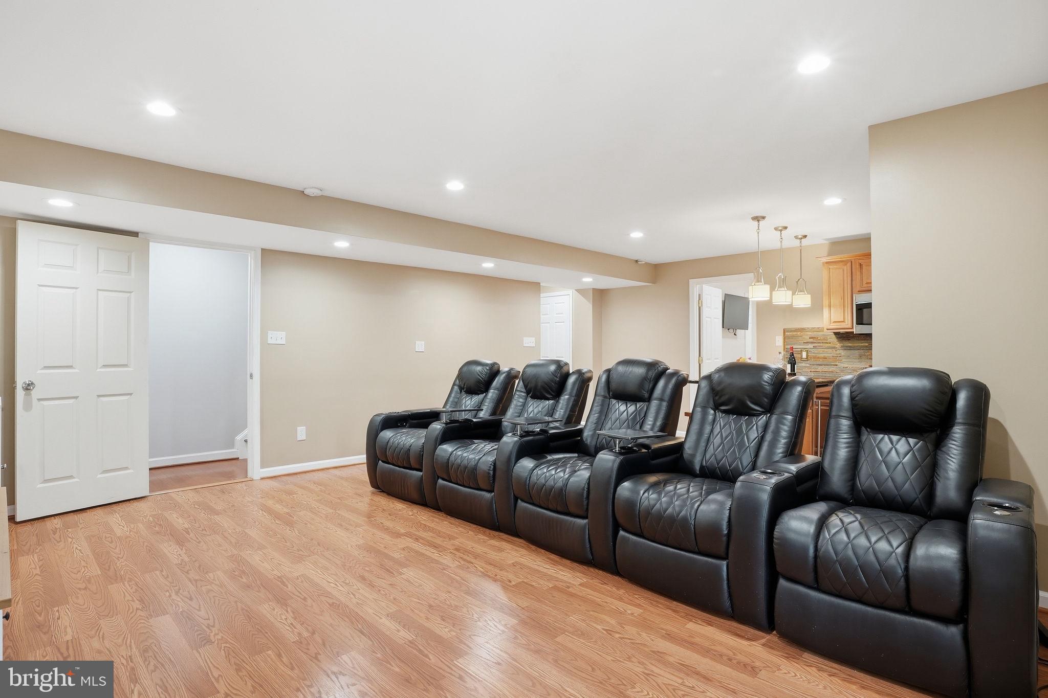 718 TURTLE POND LANE