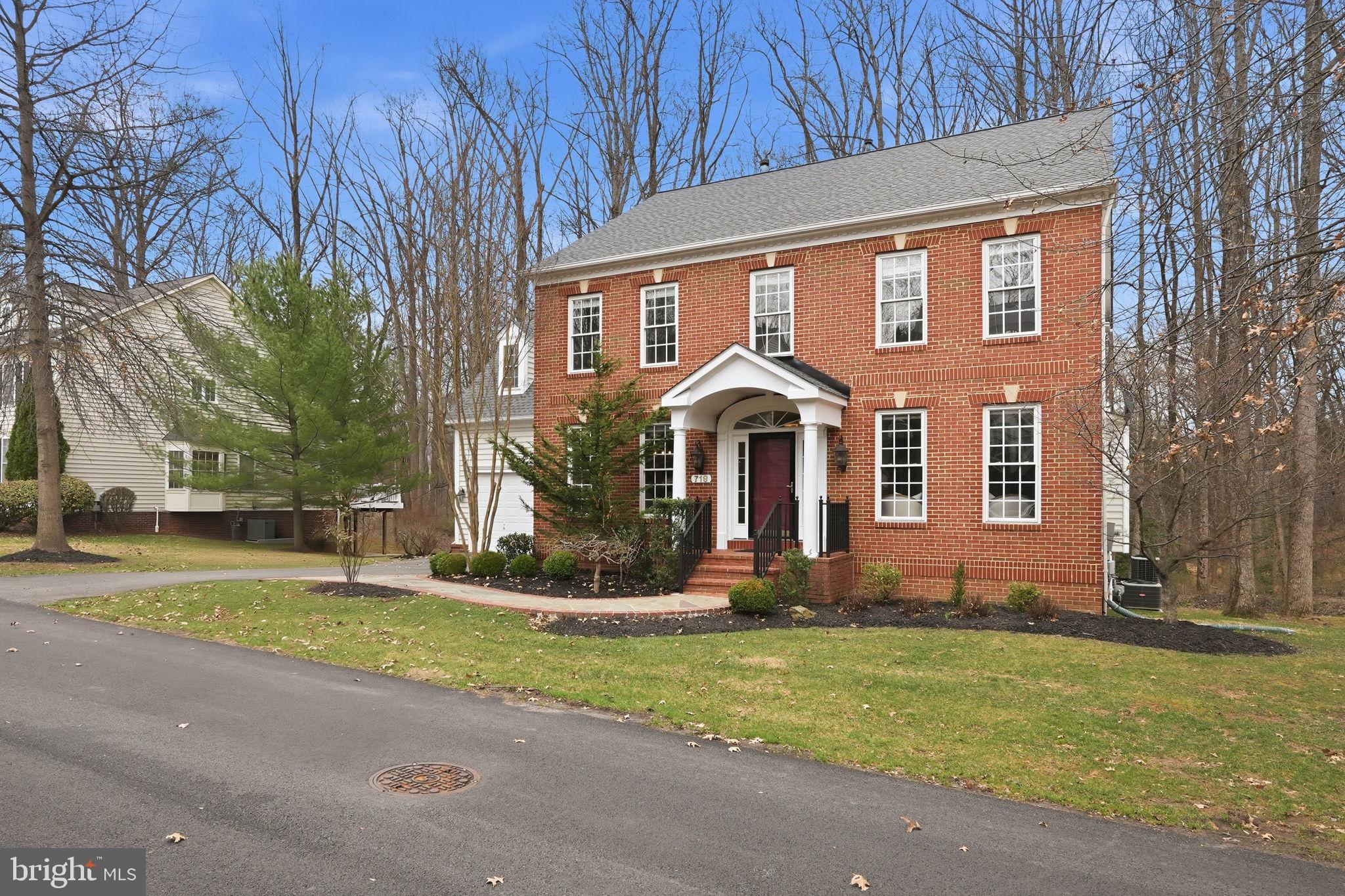 718 TURTLE POND LANE