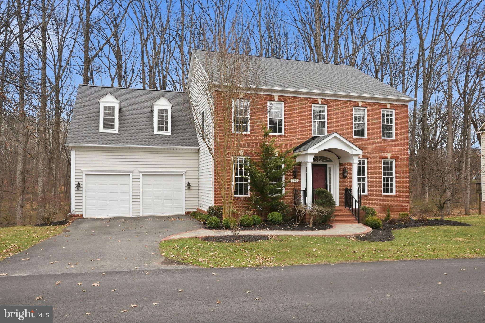 718 TURTLE POND LANE