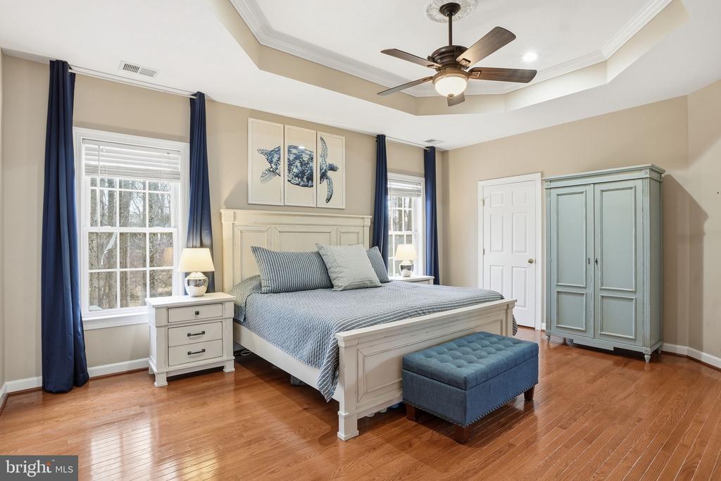 718 TURTLE POND LANE