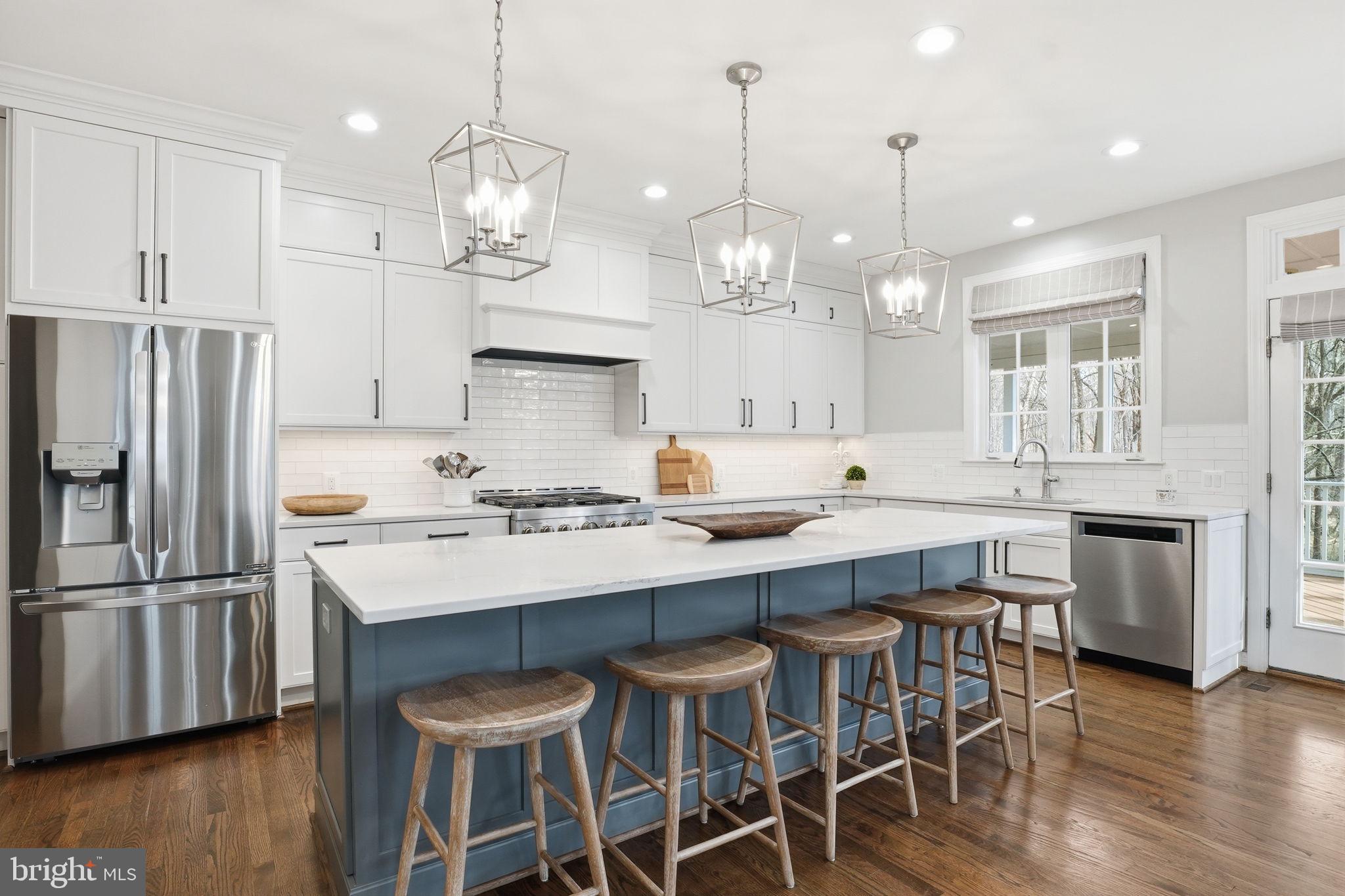 718 TURTLE POND LANE