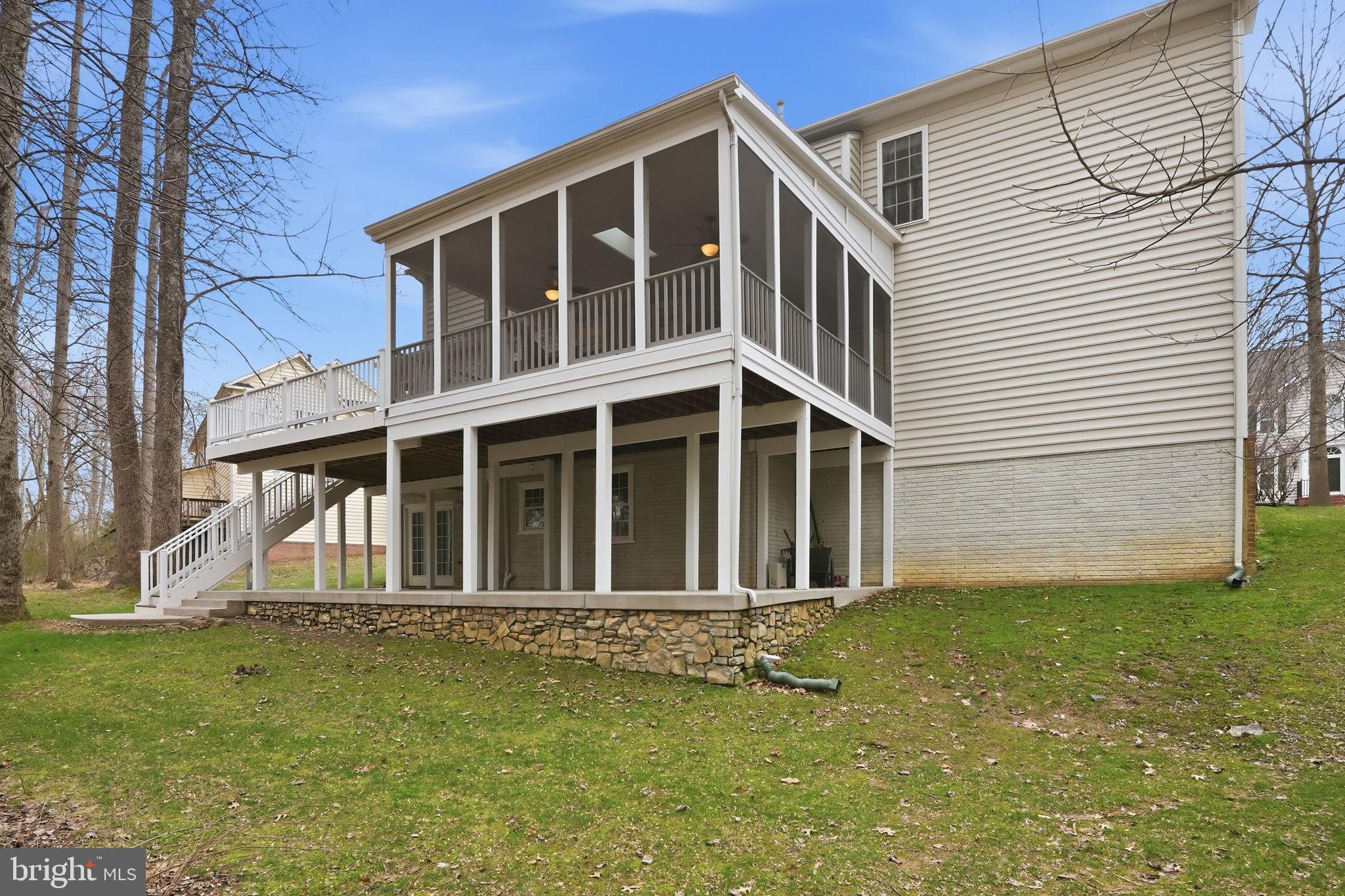 718 TURTLE POND LANE