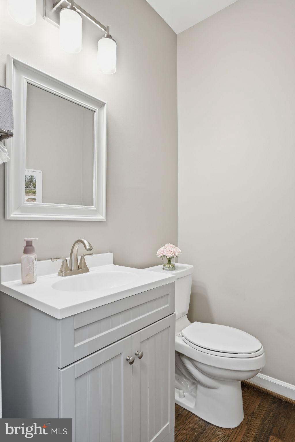 718 TURTLE POND LANE