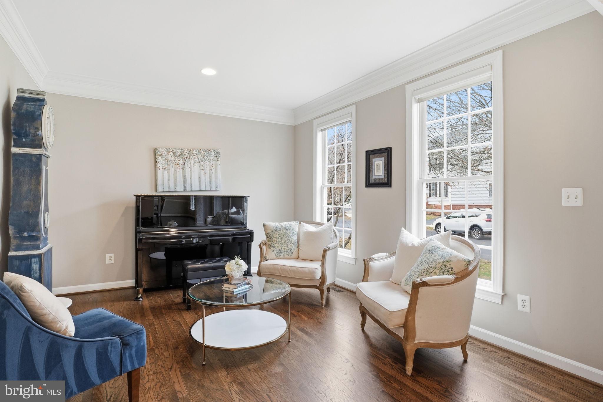 718 TURTLE POND LANE