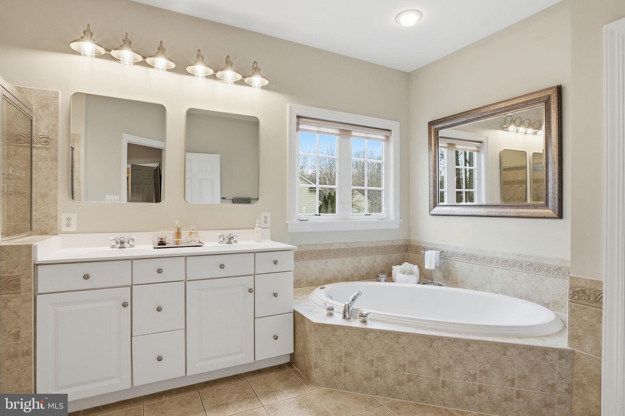 718 TURTLE POND LANE