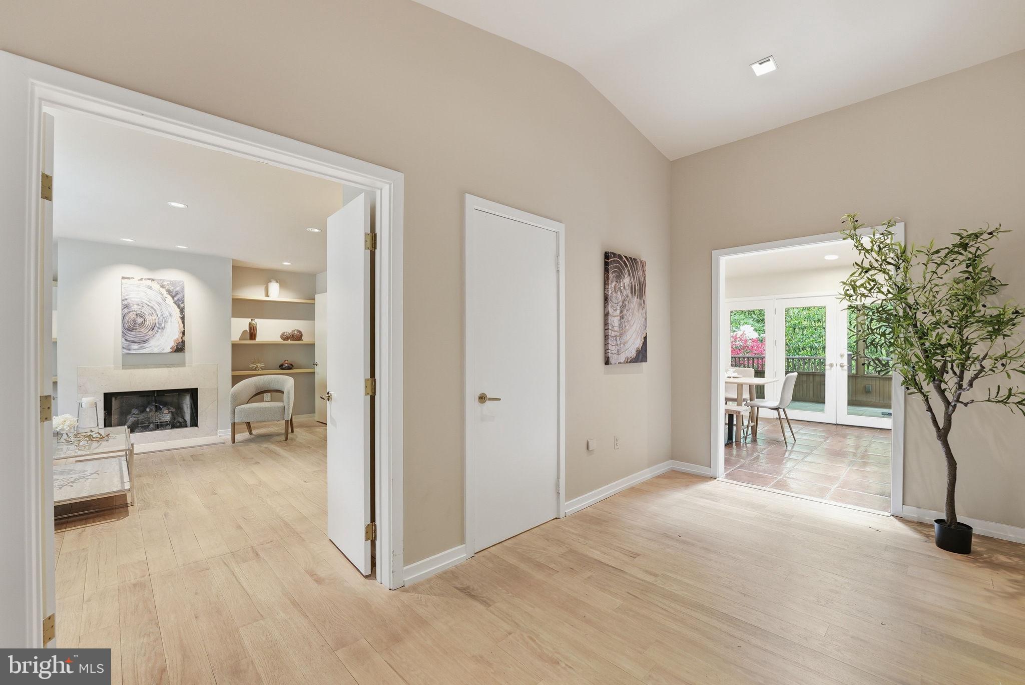 15 ARLIVE COURT