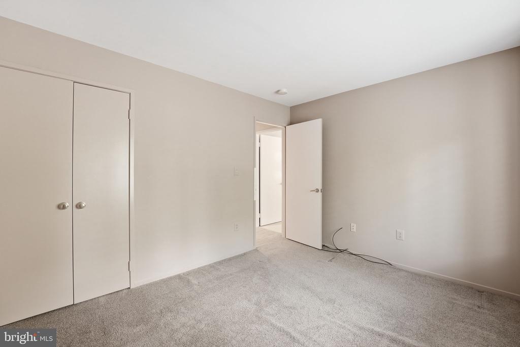 15 ARLIVE COURT