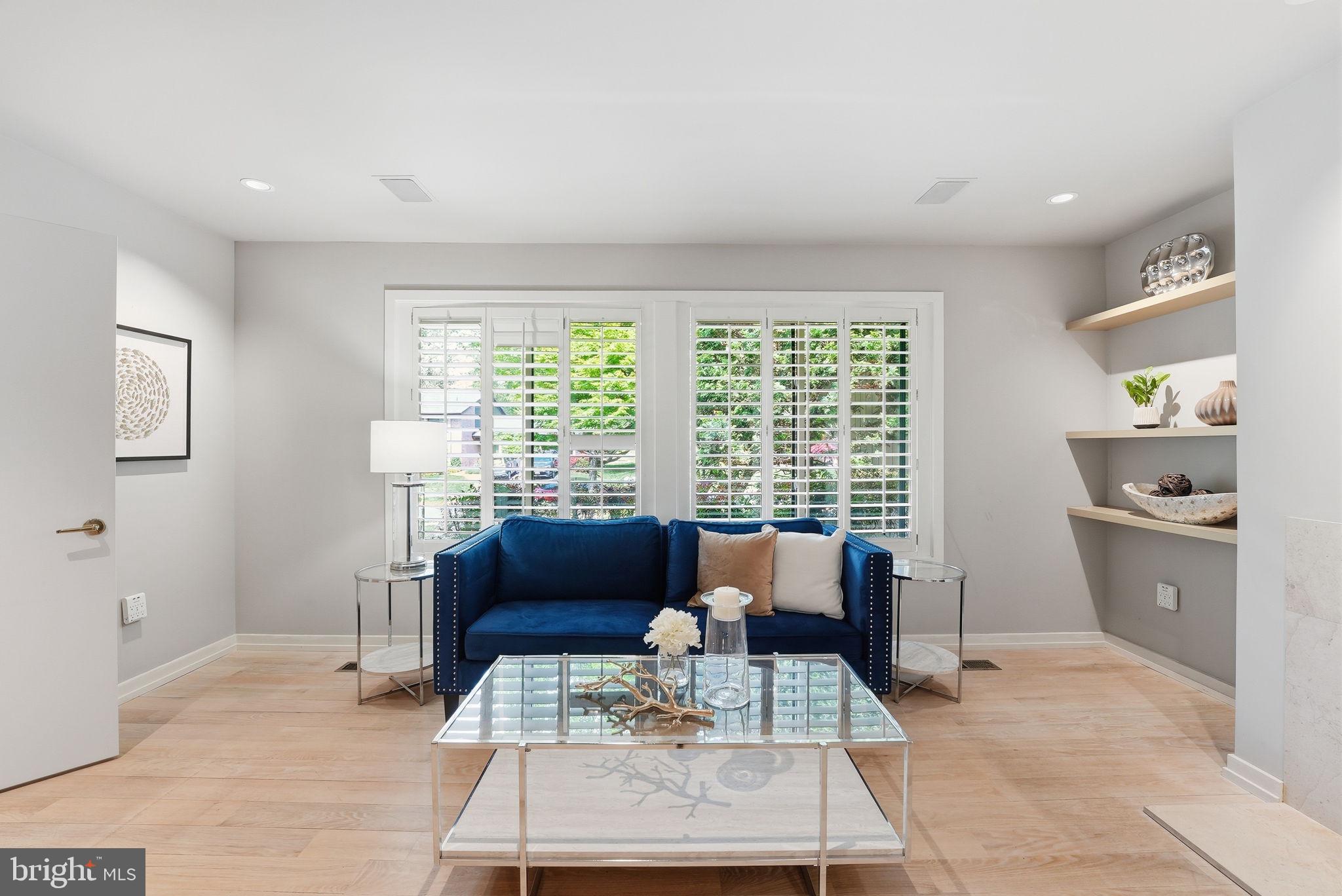 15 ARLIVE COURT