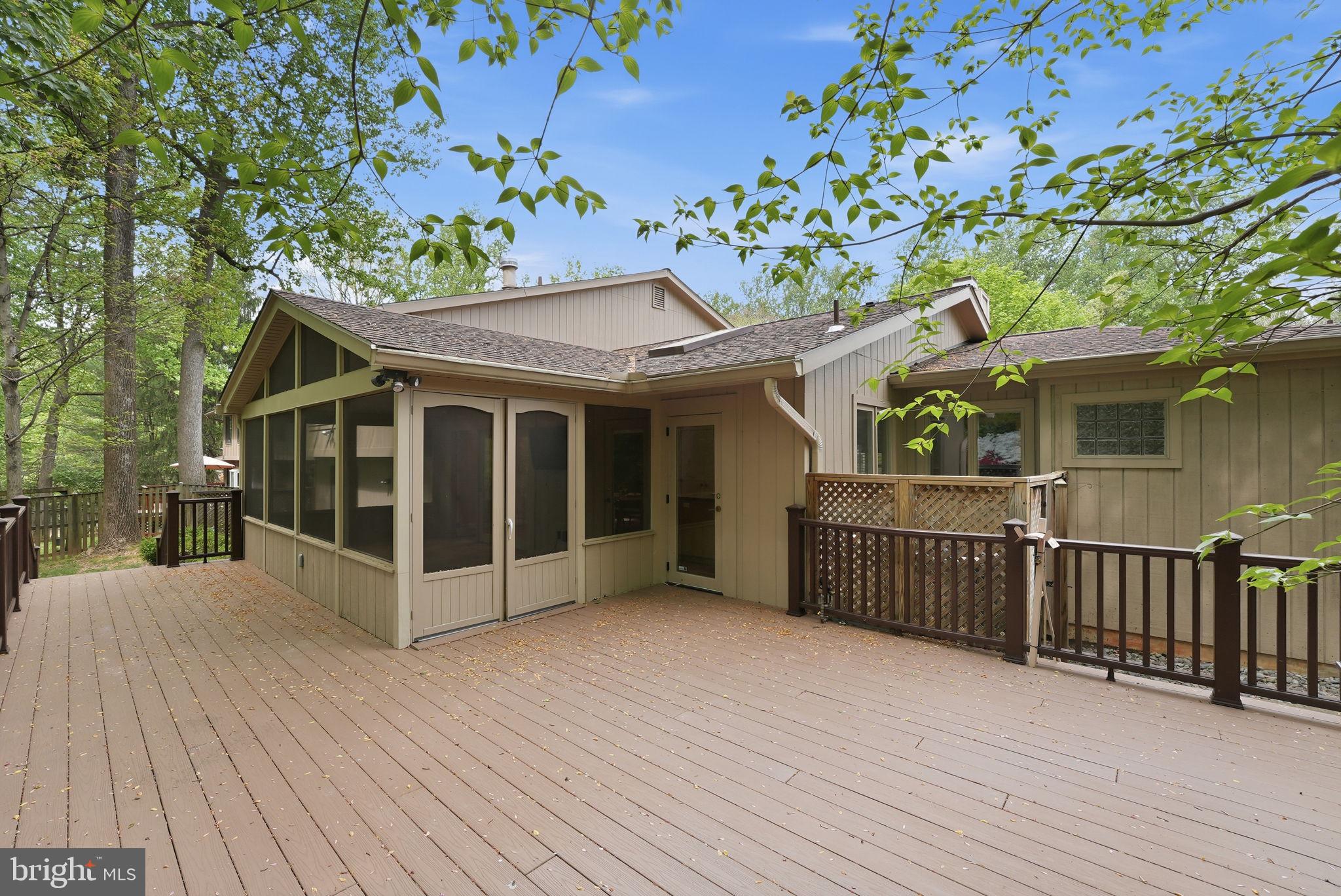 15 ARLIVE COURT