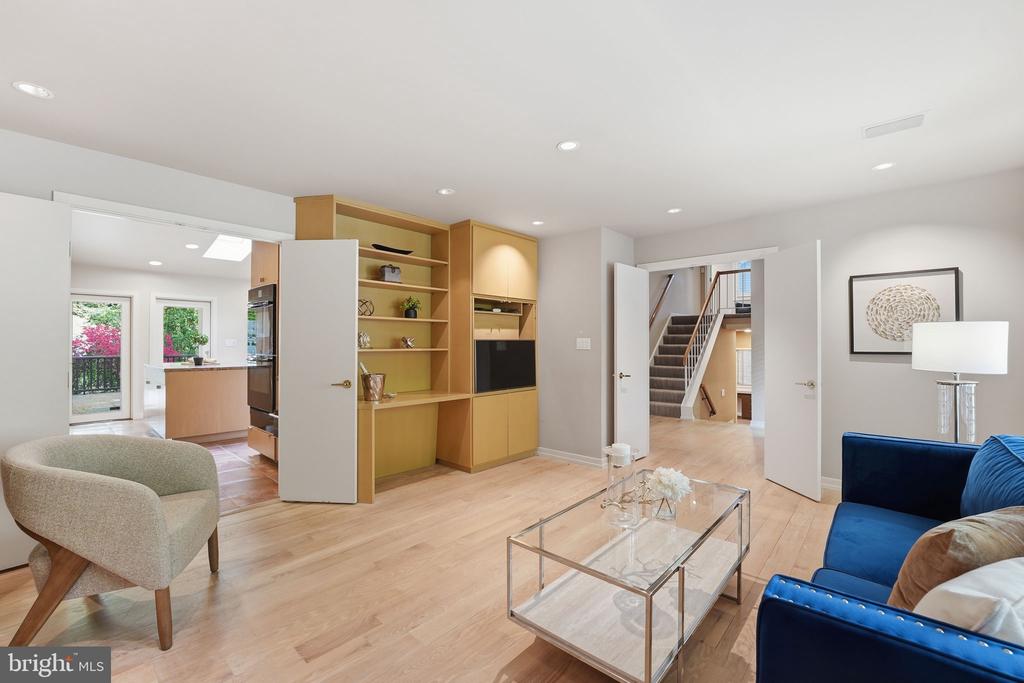 15 ARLIVE COURT