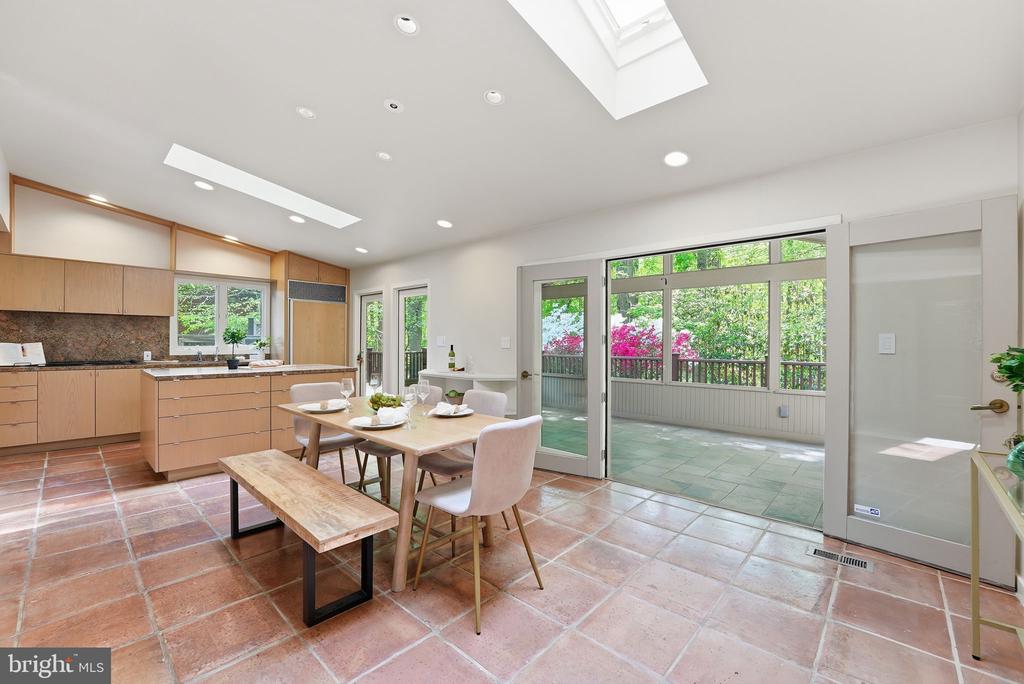 15 ARLIVE COURT