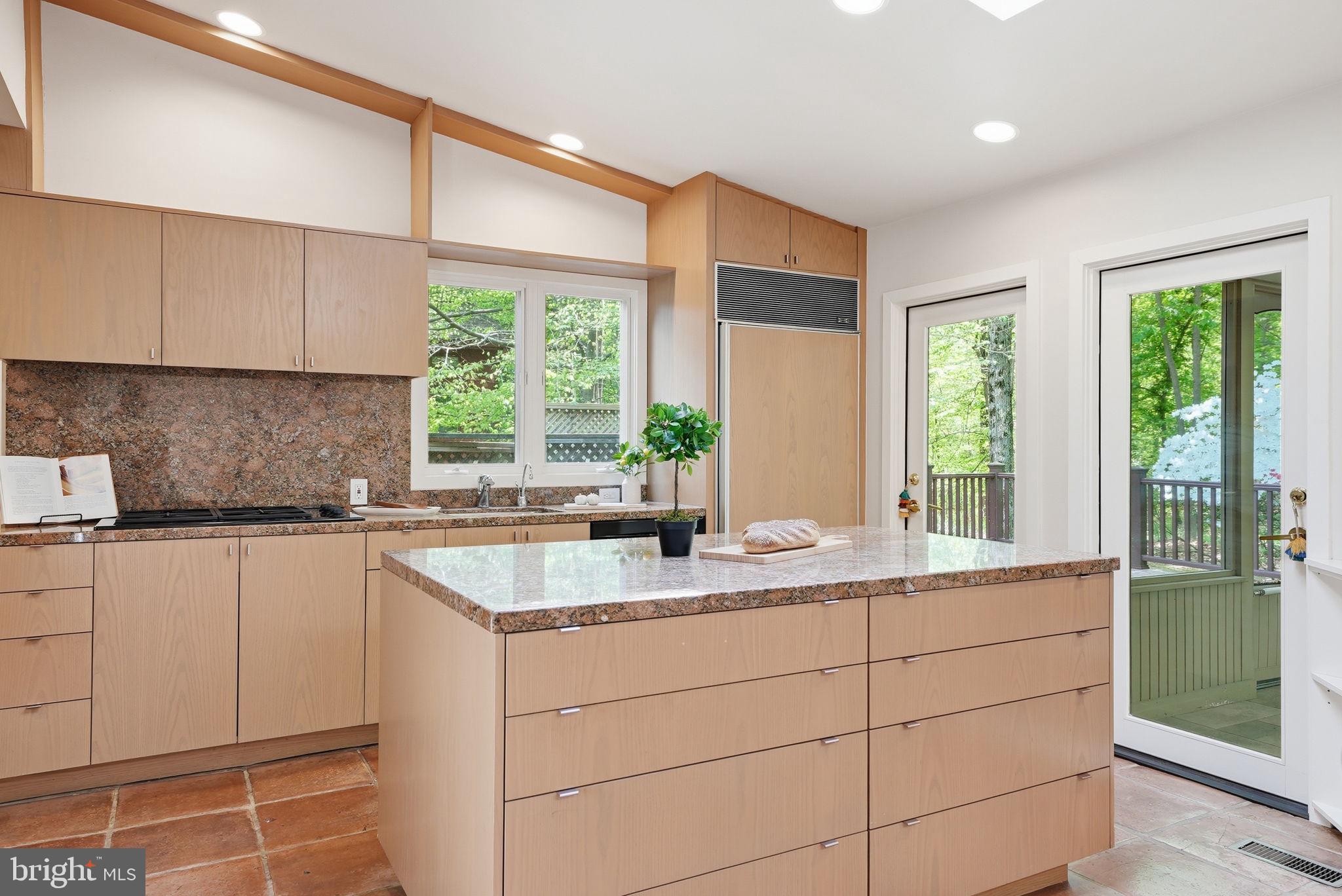 15 ARLIVE COURT