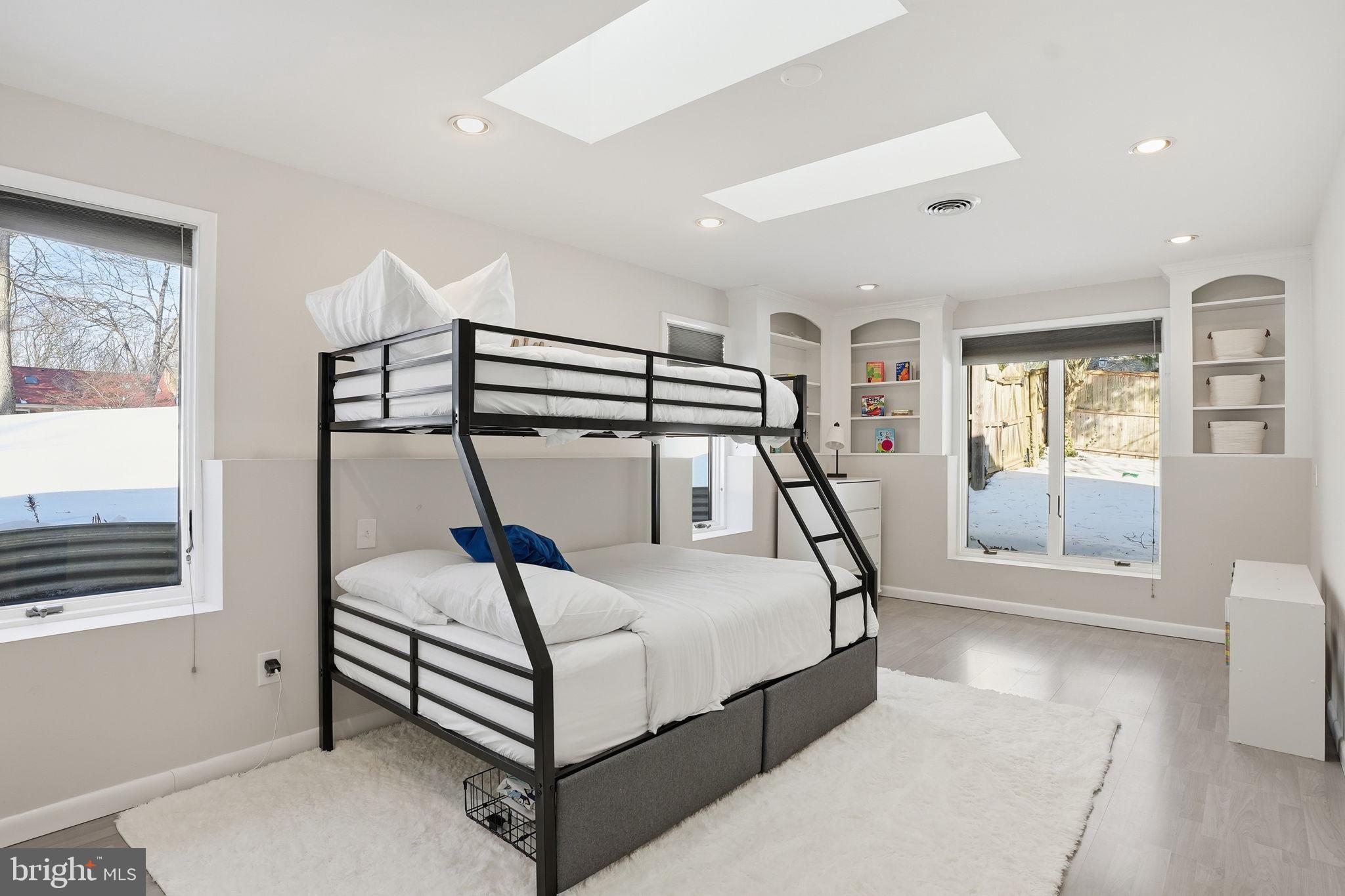 15130 SPRINGFIELD ROAD