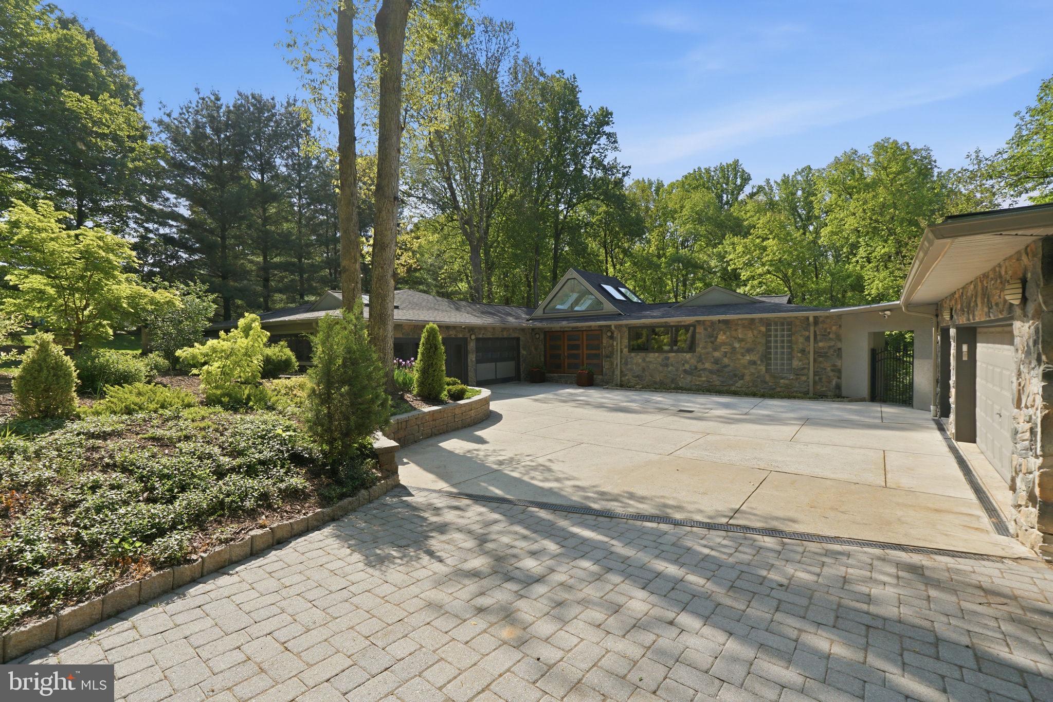 15130 SPRINGFIELD ROAD