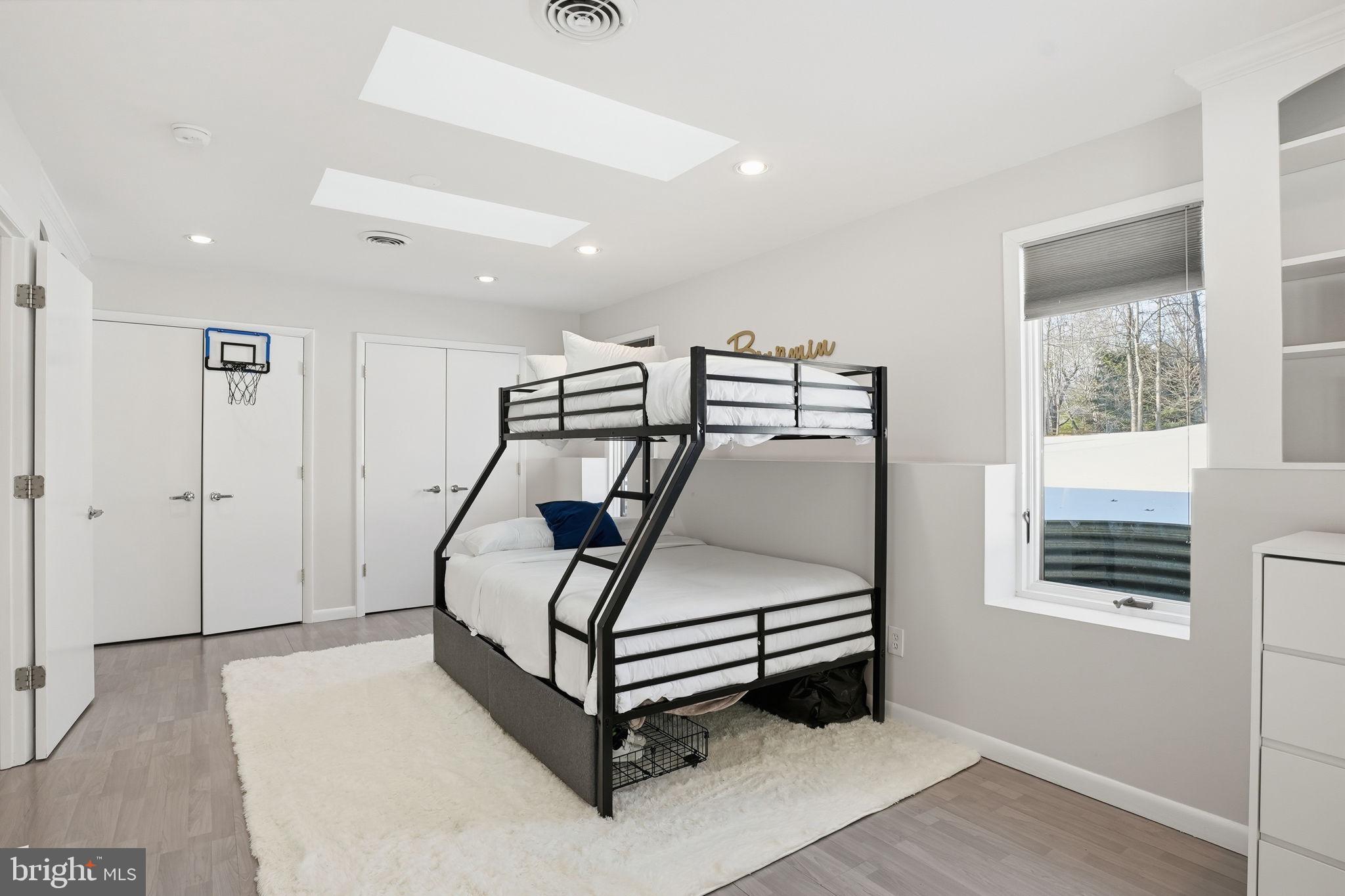 15130 SPRINGFIELD ROAD