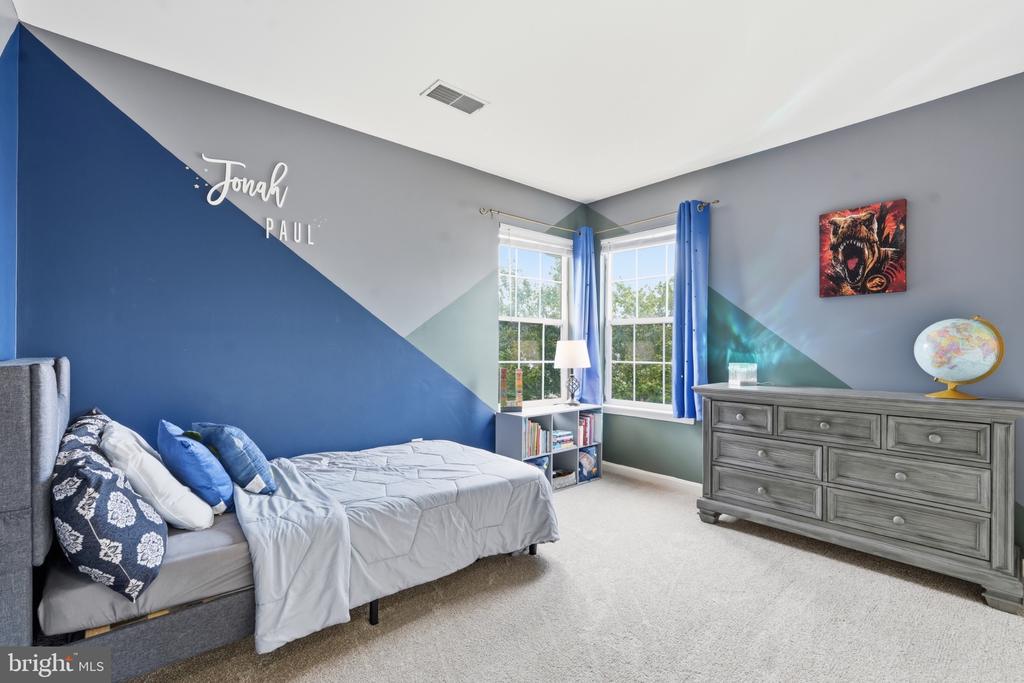 14404 KINGS CROSSING BOULEVARD