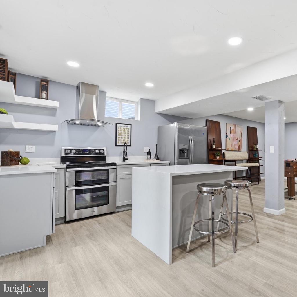 14404 KINGS CROSSING BOULEVARD
