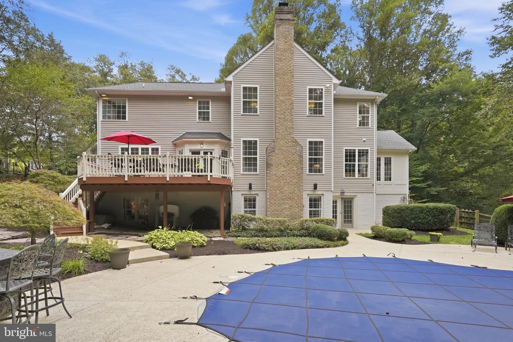 12041 GREAT ELM DRIVE