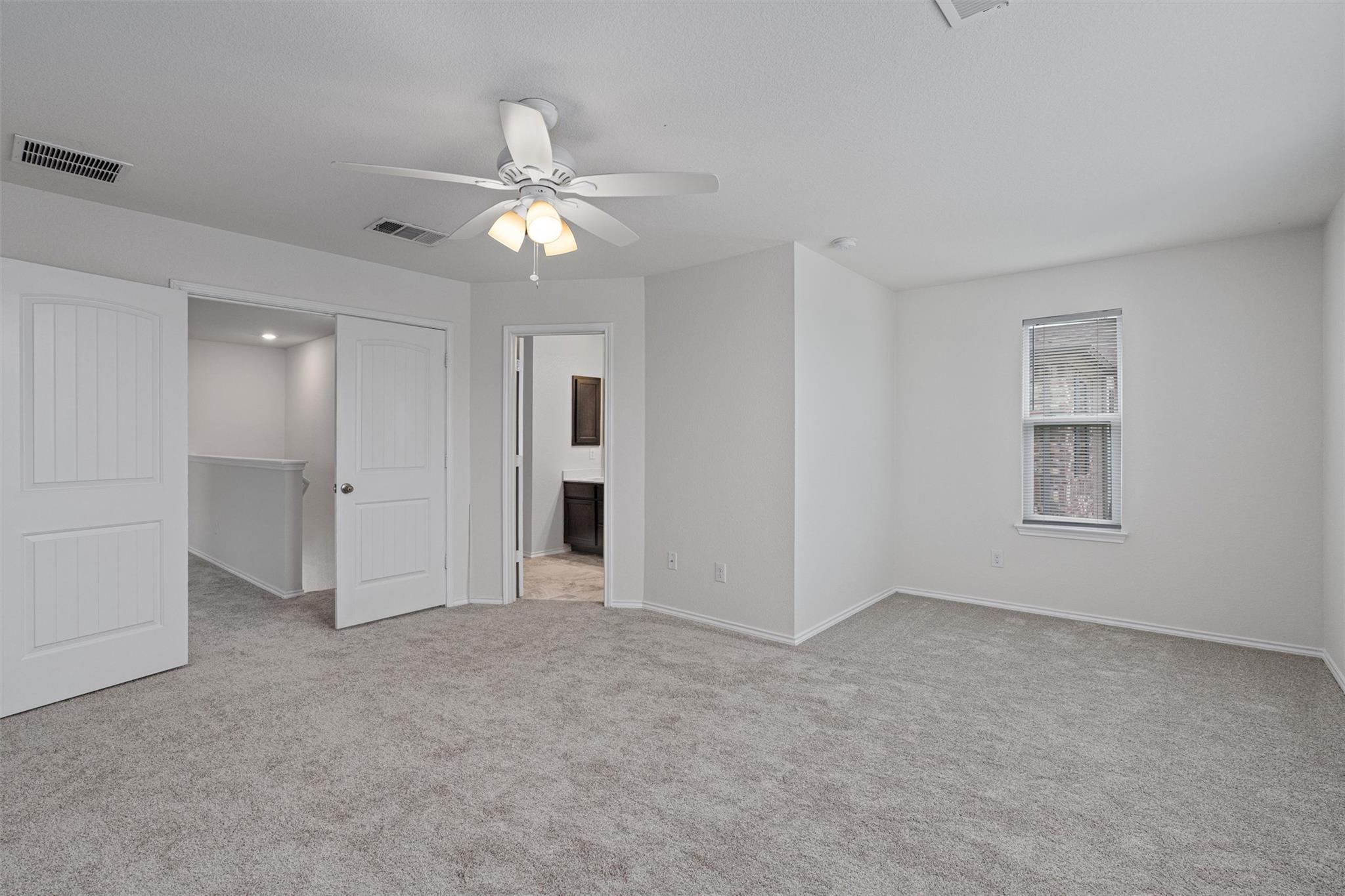 305 Los Cobos LN