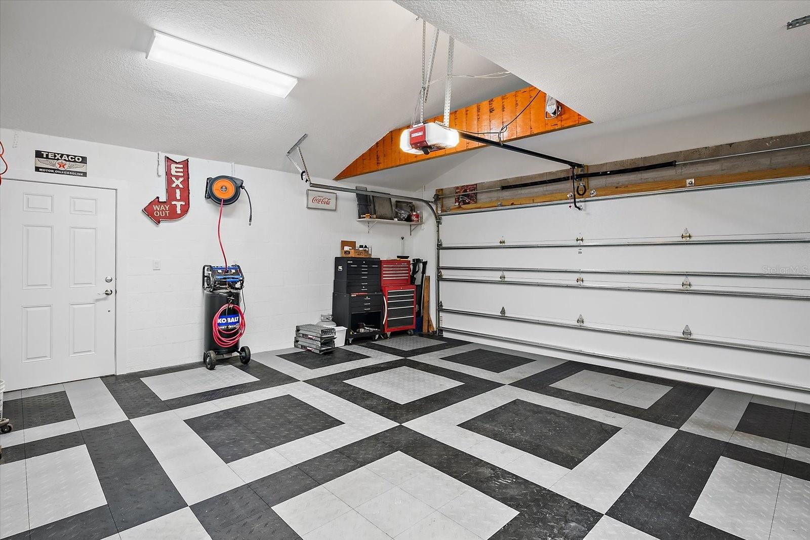 10116 SPOONBILL RD E