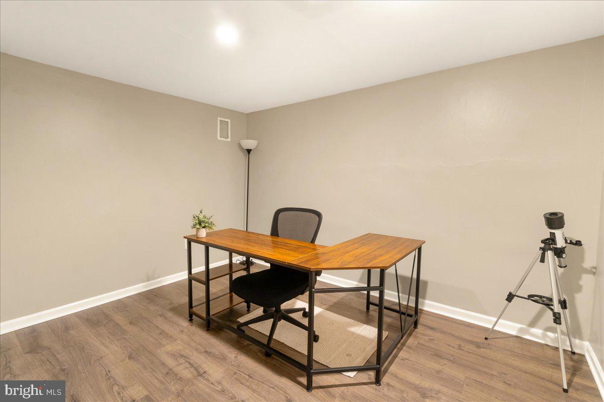 1012 SHORELAND DRIVE